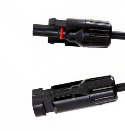 SUNBEAMsystem Maxa 109 Watt zonnepaneel MC4 connectoren, zwart kunststof, man/vrouw stekkers, aansluiting dekbekabeling.