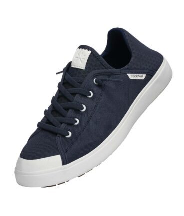 Tropicfeel Sunset Baltic Navy heren zeilschoen, navy mesh bovenwerk, witte zool en neus, ideaal aan dek of op de steiger.